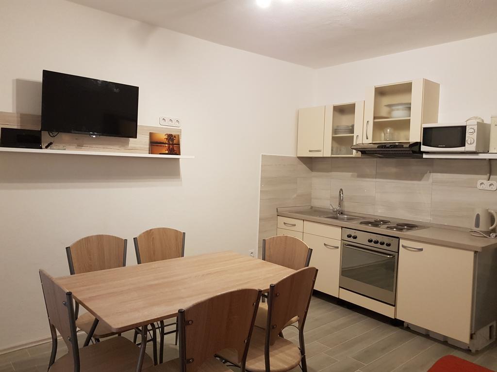 Apartments Kk Celina Exterior photo